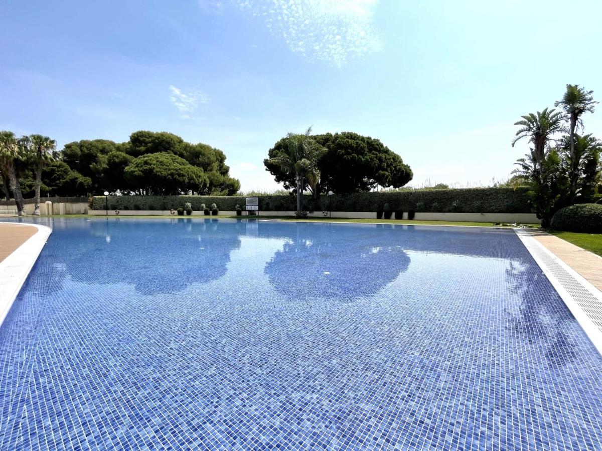 Luxurycambrils Resort&Spa Kültér fotó