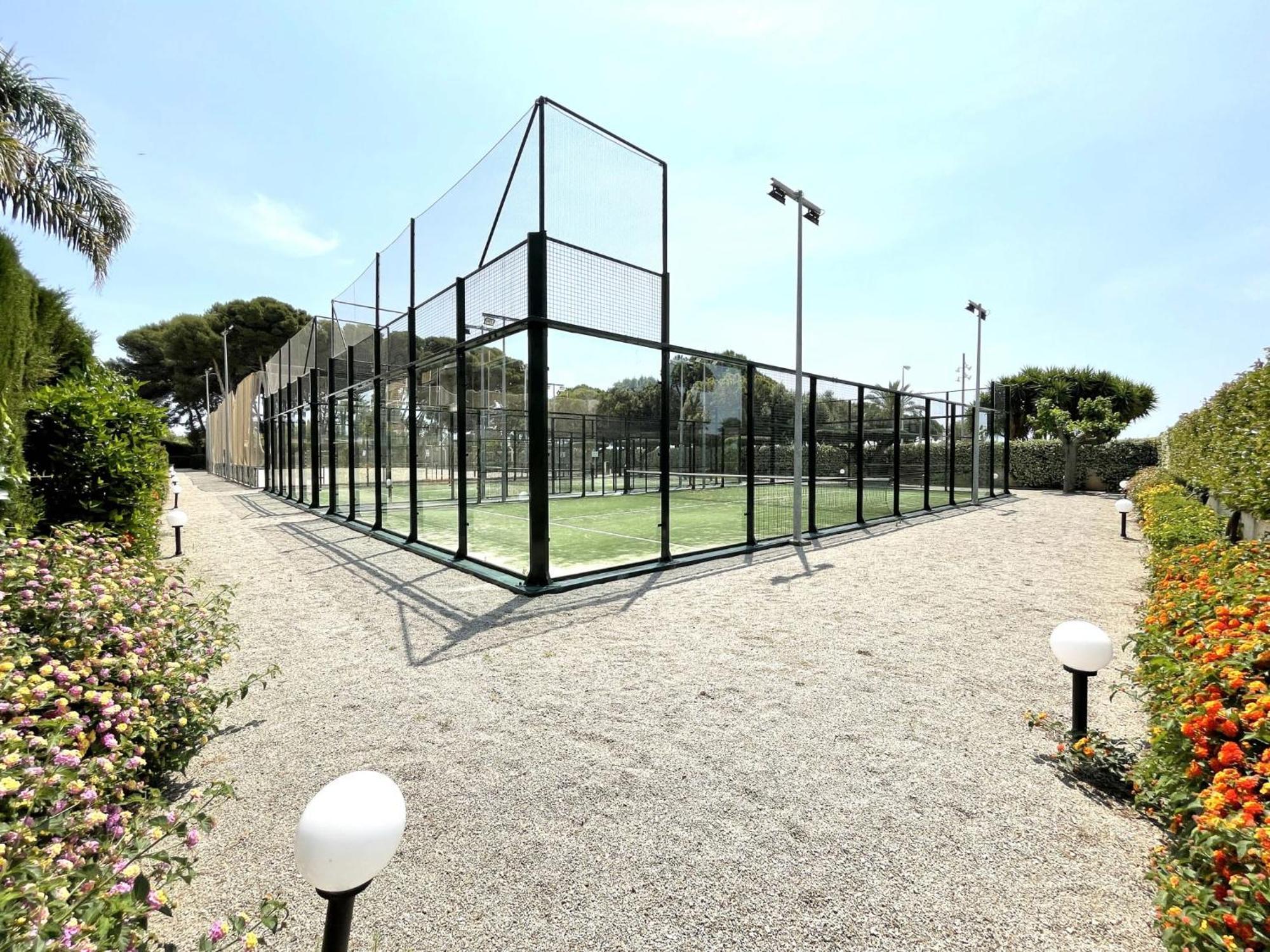 Luxurycambrils Resort&Spa Kültér fotó